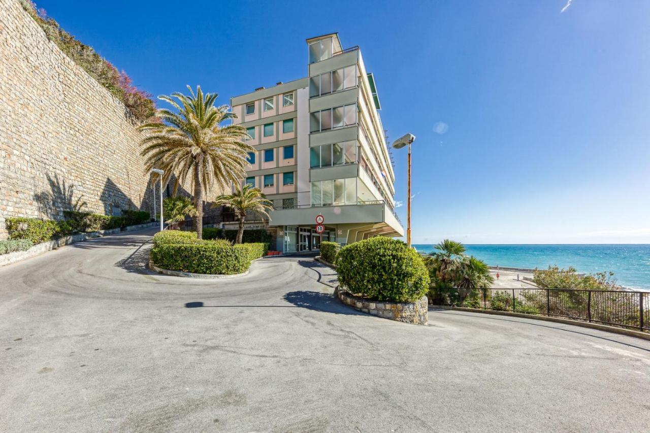 Casaviva - Grazioso Bilocale Sul Mare A Ospedaletti Apartment Ngoại thất bức ảnh